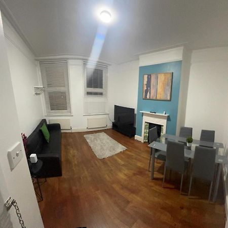 Cricklewood Broadway Guest Home London Exteriör bild