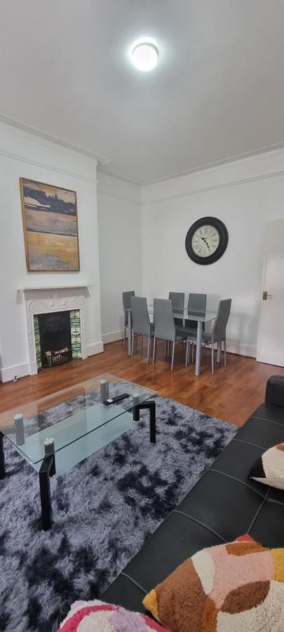 Cricklewood Broadway Guest Home London Exteriör bild