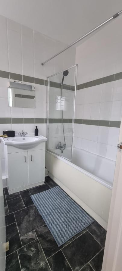 Cricklewood Broadway Guest Home London Exteriör bild
