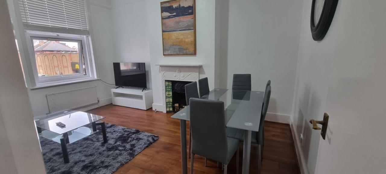 Cricklewood Broadway Guest Home London Exteriör bild