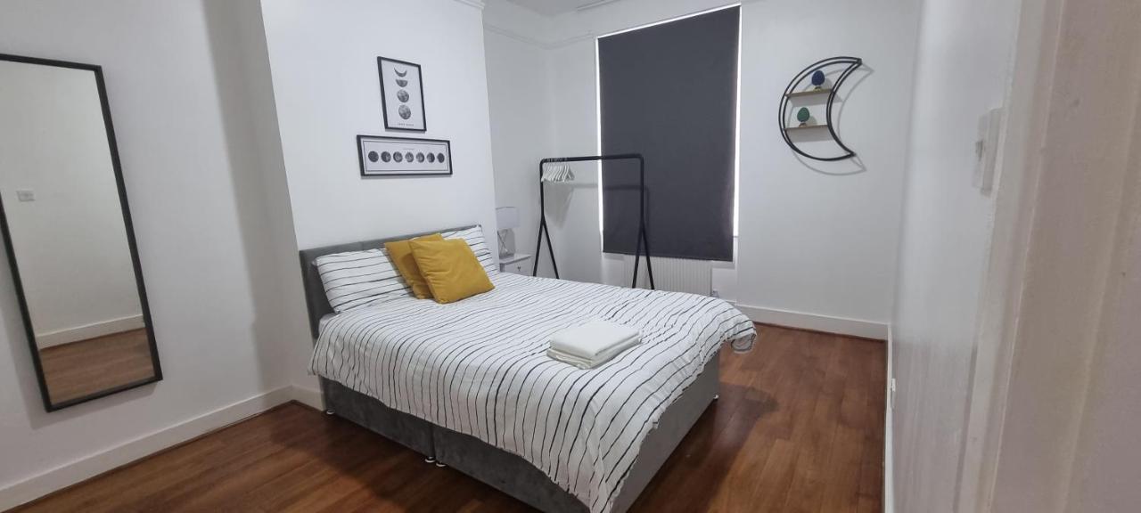 Cricklewood Broadway Guest Home London Exteriör bild