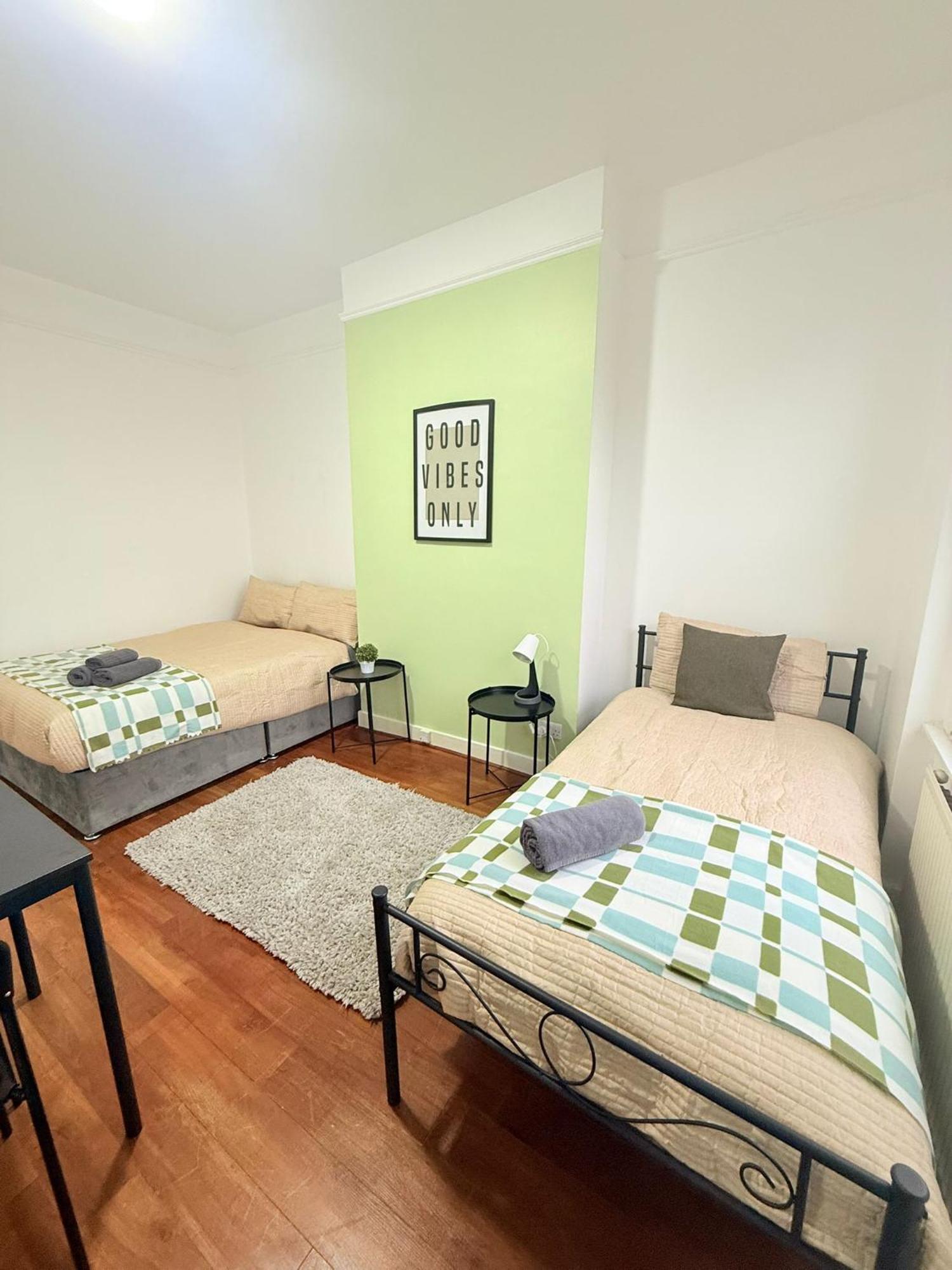 Cricklewood Broadway Guest Home London Exteriör bild