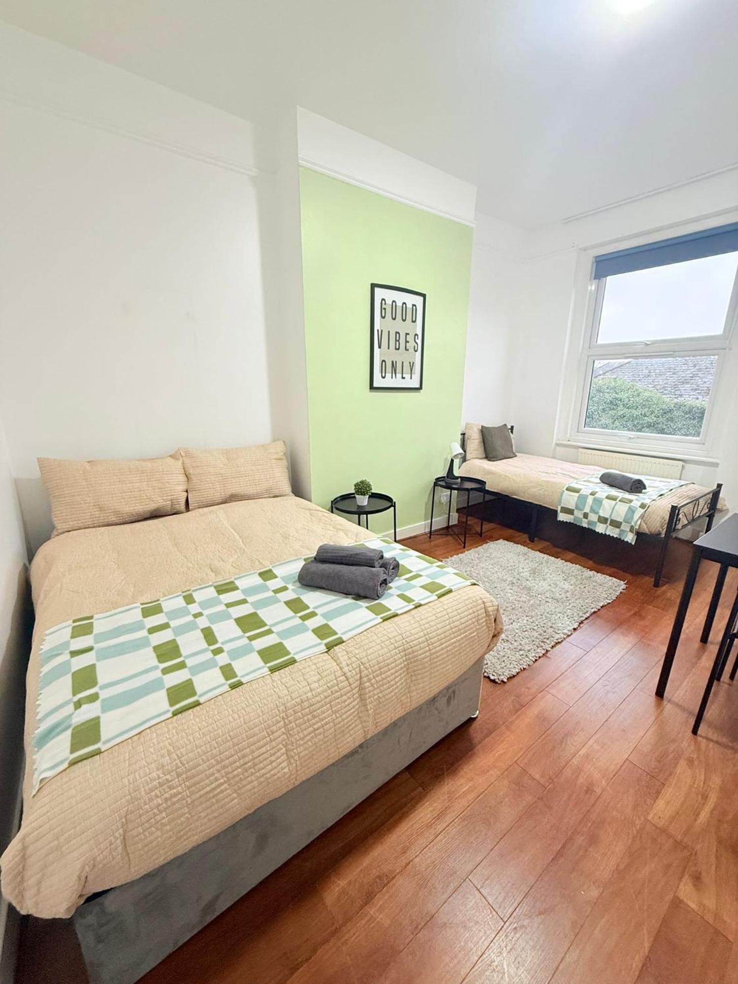 Cricklewood Broadway Guest Home London Exteriör bild